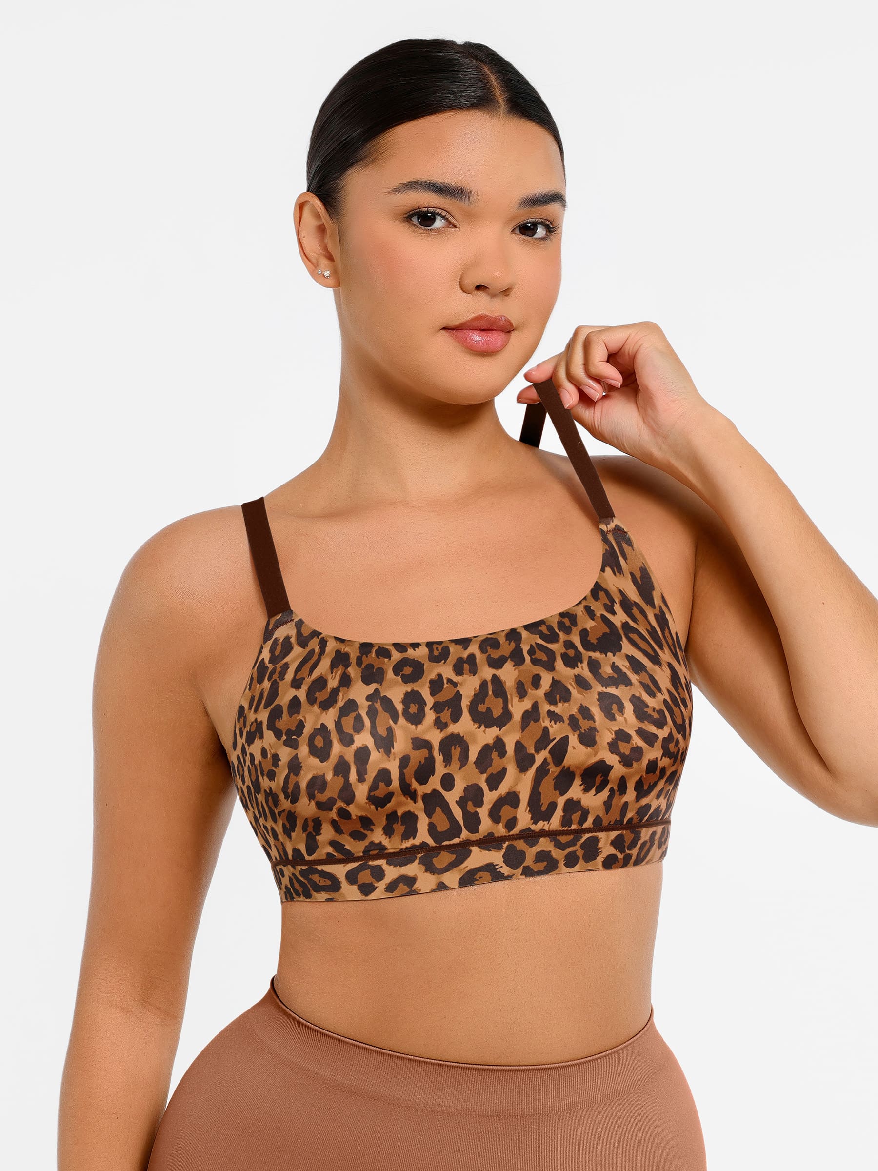 Wireless Invisible Square Neck Everyday Bra - Image 5