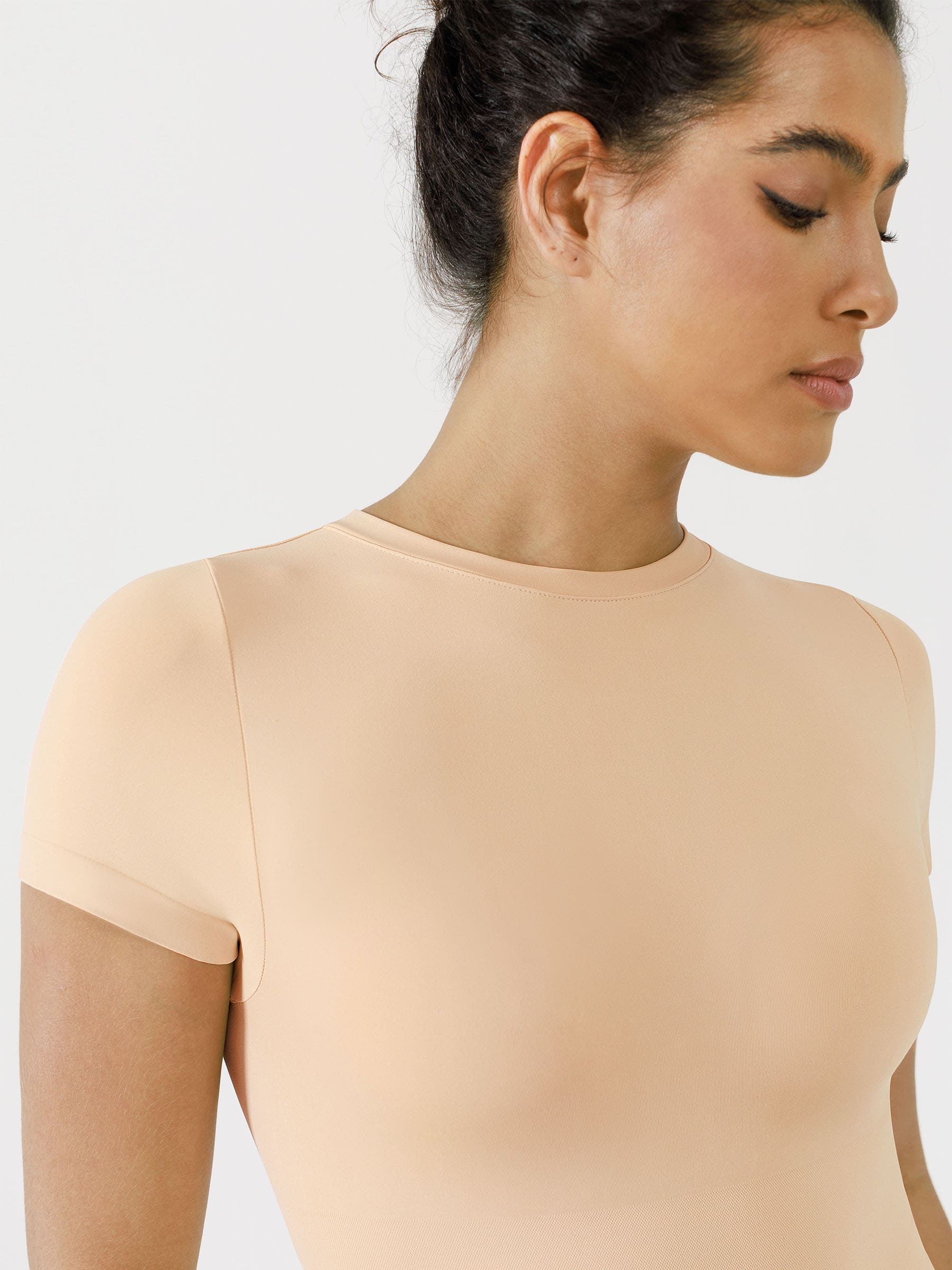 Crew Neck Seamless Short Sleeve Bodysuit - Image 6