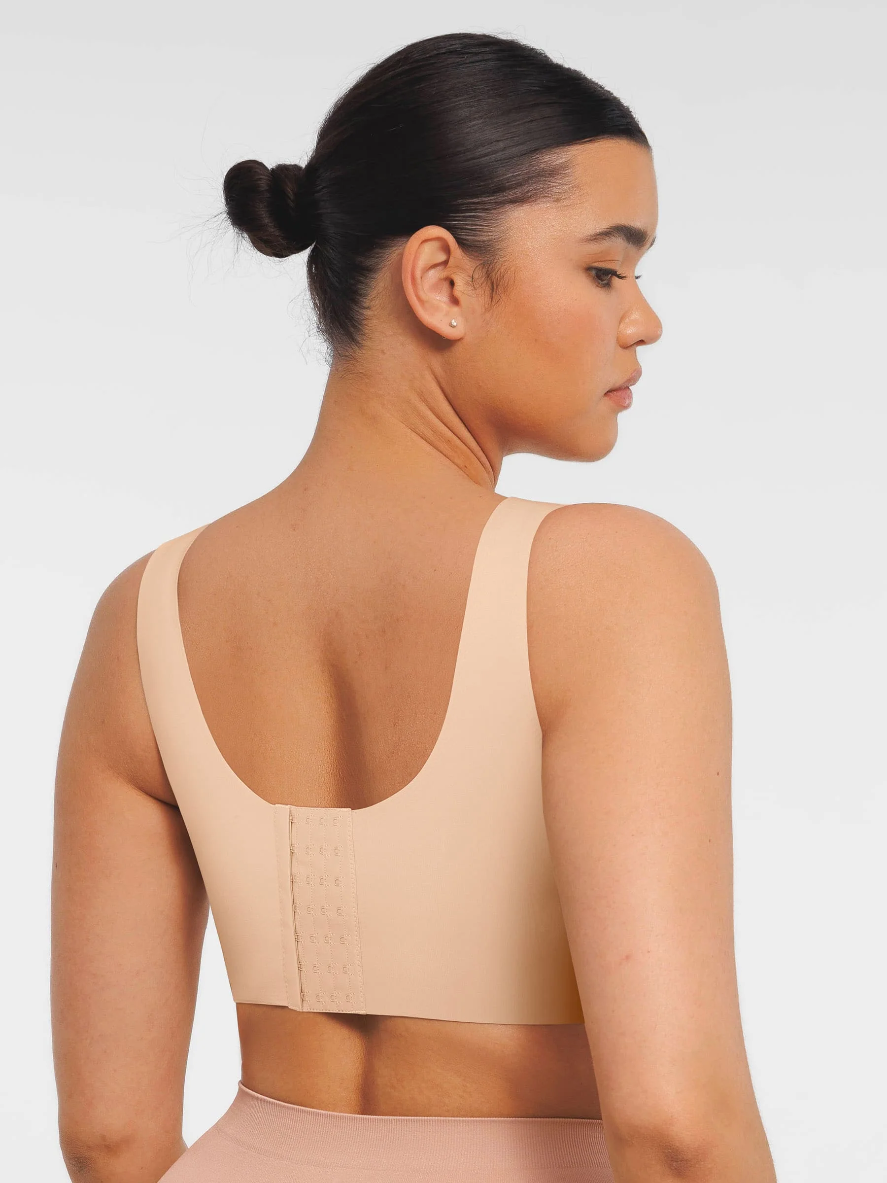 V-Neck Seamless Everyday Bra - Image 11